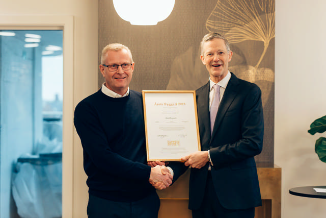 Jes Peter Frees modtager pris for Årets Byggeri 2023 – Shellhuset