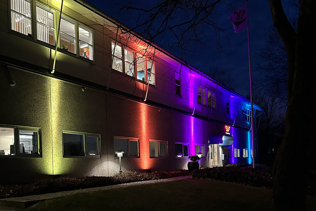 Generatorvej 12 oplyst i flotte farver