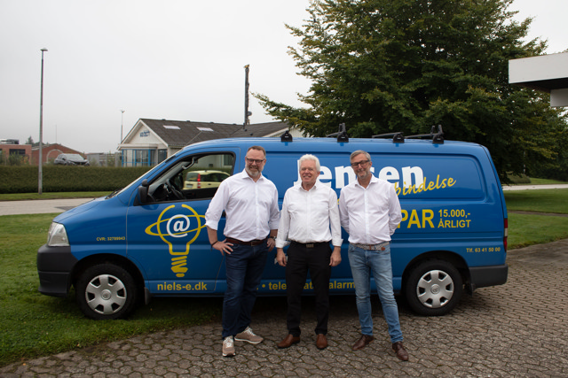 Fra venstre mod højre: Morten Nilsson, Driftsdirektør  i SIF Gruppen, Jørgen Jensen, administrerende direktør i Niels E. Jensen ApS og Lars Mejlby, Adm. direktør i SIF Gruppen